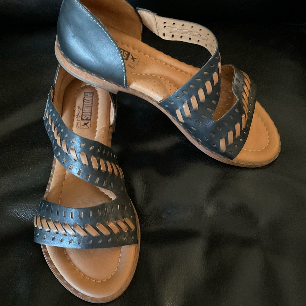 PIKOLINOS Black and Tan Leather Sandals - Picture 2 of 4